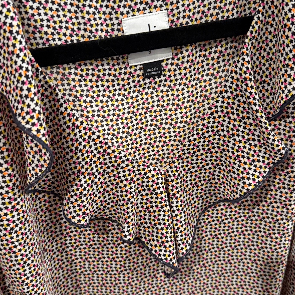 cabi Ruffle Star Top - Picture 2 of 6